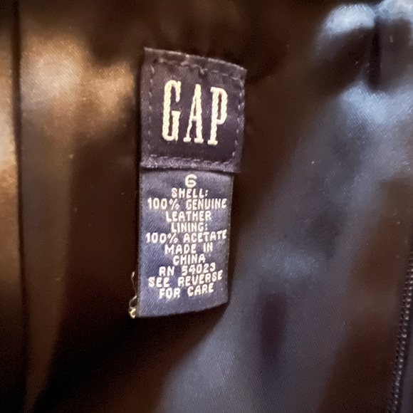 Black leather skirt - Picture 3 of 5